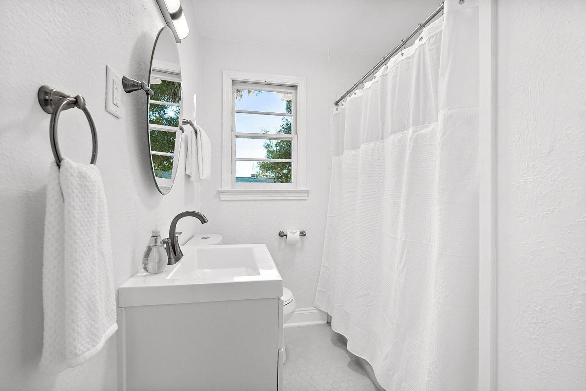 Private Uptown Flat - Walk To Nights Of Lights! Apartment St. Augustine Exterior photo